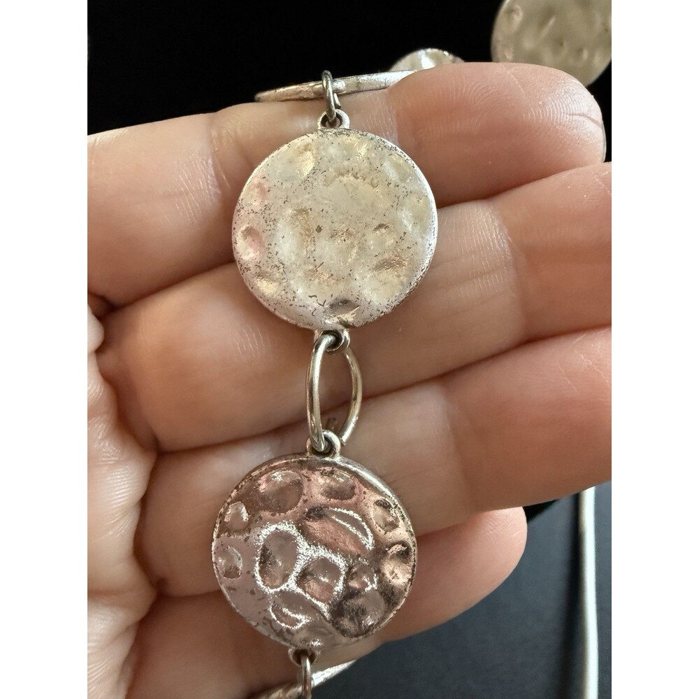 CHICO'S Vtg 90s Flat Hammered Metal Disc Necklace Silvertone  36" **NEEDS REPAIR - Picture 4 of 7